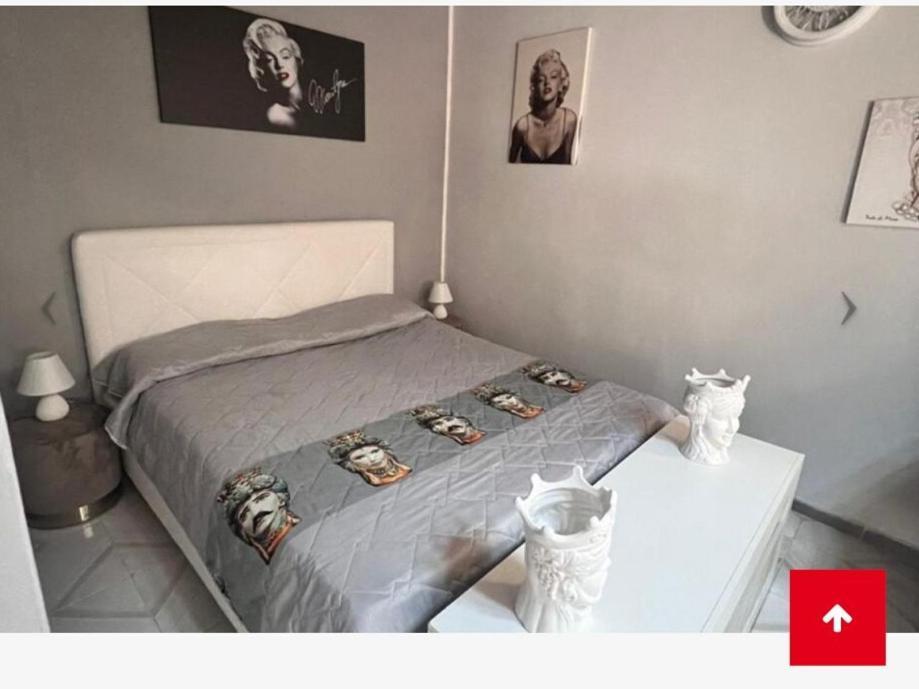 Casa Vacanze La Rocca 2 Lägenhet Palermo Exteriör bild